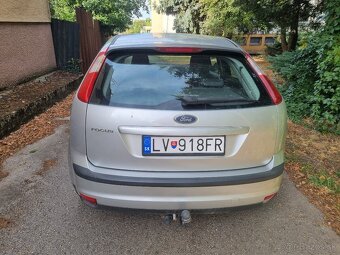 FORD FOCUS 1.6i    ROK 2006 - 5