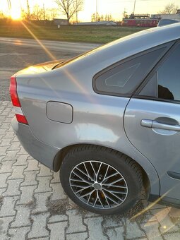 Volvo s40 2.0 diesel 100kw 2005 šedá metalíza - 5