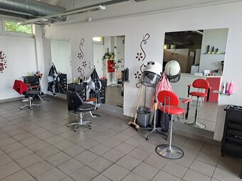 Odstúpim kaderníctvo v Trebišove - 5