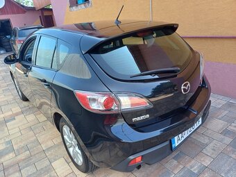 Mazda 3---1.6i-benzin--77Kw-105Ps-najazdené.-157600km - 5