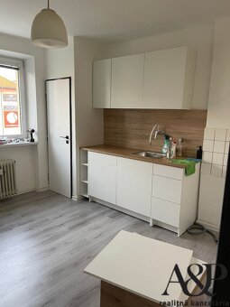 NA PRENÁJOM 2 IZB. BYT S BALKÓNOM V CENTRE, 57M2, HURBANOVA  - 5
