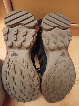dámske turistické topánky Adidas AX2R Mid GTX vel. 37 - 5