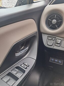 Toyota Yaris Hybrid 2018 Facelift 4-valec - 5