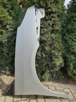 predam predny blatnik na citroen C8 strieborny - 5