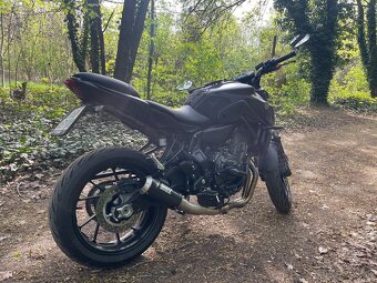 Yamaha MT 07 model 2023 - 5
