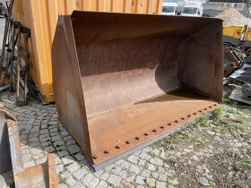 Lyžica na nakladač Volvo L110 / L120 s upínákem - 5