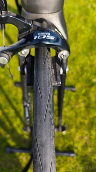 Predám cestný bicykel Kellys URC 50 2015 – Karbónový rám - 5