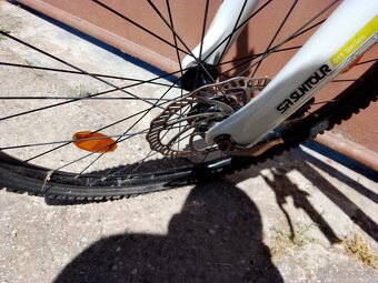 Predám Professionalný Bicykel Genesis (Hlinikový rám)kola 26 - 5
