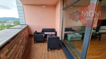 2 izbový byt s priestraným balkónom a parkovacím státim - 5