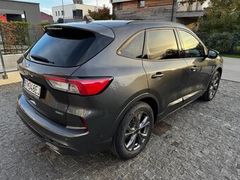 Predám Ford Kuga ST-Line X 2,5 Duratec FHEV AWD r.2022 - 5