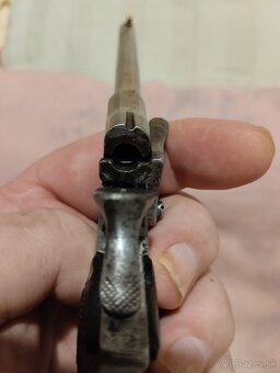 Historicka pistol .22 - 5