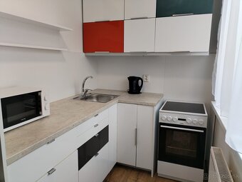 🏡 Prenájom moderný, kompletne zrekonštruovaný byt 52 m², 1/4 - 5