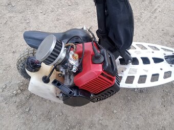 Benzínová kolobežka Nitro scooters xg07 - 5