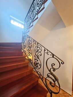 Pútavý rodinný dom v Piešťanoch neďaleko centra na - 5