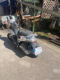 Predám skuter 125 trevis - 5