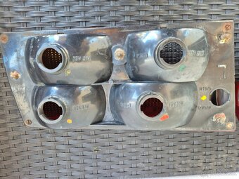 Skoda 120l zadne svetla - 5