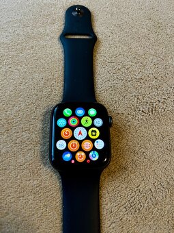 iPhone 11 Pro 64 GB Gold + Apple watch SE (2020) 44 mm - 5