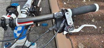 Cube Carbon vybava Fox XT Shimano - 5