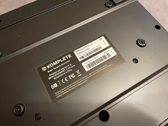 NI Komplete Kontrol S61 - 5