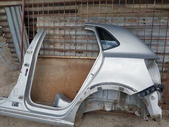 Zadný blatník,podbeh,prah na Volkswagen Polo 2012 - 5