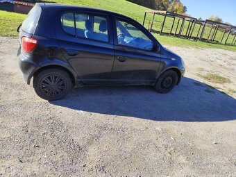 Toyota Yaris - 5