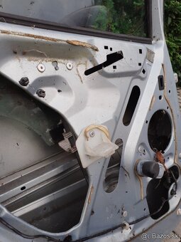 Predam zadne soferove dvere na peugeot 206 - 5