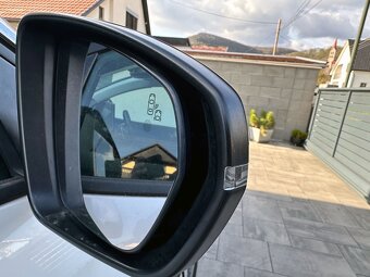 Peugeot 3008 1.5HDi AT8 2021 Allure Facelift - 5