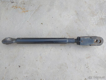 Zvisle rameno / tiahlo hydrauliky Zetor - 5