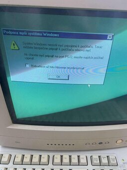 Predám retro počítač z Windows xp 98 IBM Personal Computer 3 - 5