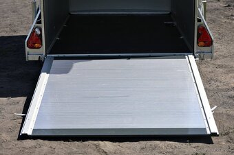 DEBON C300 Box Trailer - 5