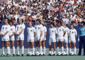 Predám hodinky COSMOS NASL CHAMPIONS 1978 FRANZ BECKENBAUER - 5