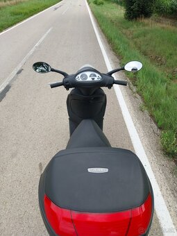 Predám skúter Derbi Boulevard 50 2T, 3.2kW, r.v. 12/2016 - 5