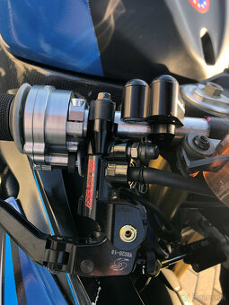 Aprilia RSV4 1100 - 5