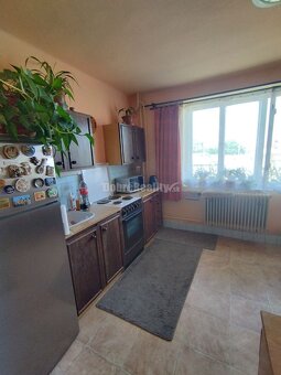 Super ponuka - príjemný rodinný dom pre viacčlennú rodinu s - 5