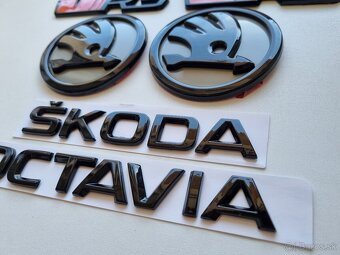FAREBNY ZNAK SKODA - LOGO EMBLEM SKODA FAREBNE LAKOVANE - 5