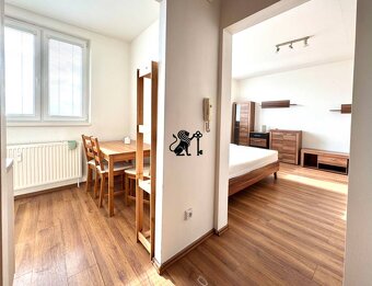 1-izb. byt na vrchnom podlaží s pekným výhľadom, Jungmannova - 5