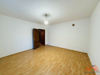 VÝBORNÁ PONUKA Na predaj 5 izbový rodinný dom Svätý Peter - 5