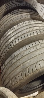 Letné pneu 215/55 r 17 - 5