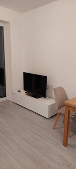 1 izbový byt s parkovaním Kamence - 5