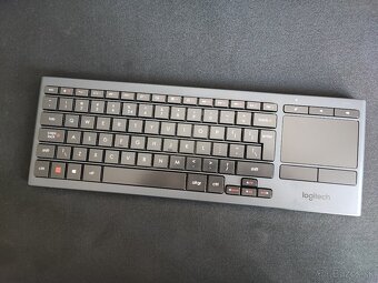 Logitech K830 - bezdrôtová klávesnica s touchpadom - 5
