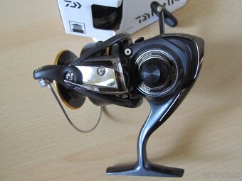 Daiwa Legalis 3500HA kovový naviják nový + náhr.cívka - 5