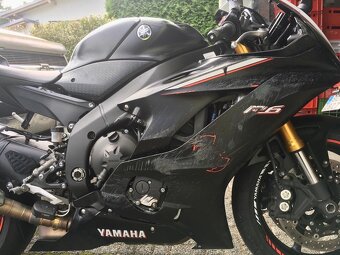 Yamaha R6 - 5