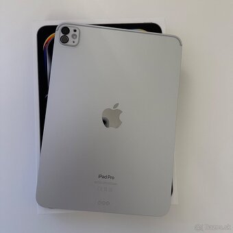 Apple 11-inch iPad Pro (M4) 256GB - 5