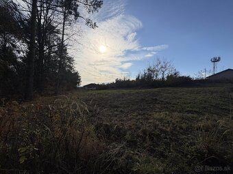 🌞 Slnečný pozemok pri lese – maximum súkromia v Badíne - 5