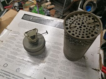 vojenska prilba,petrolejka,nádrž, flasa - 5