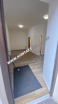 Obchodné priestory pasáž Valentína, Hlavná, Staré mesto - 5