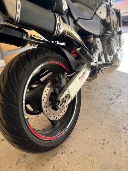 Honda Hornet CB900F - 5