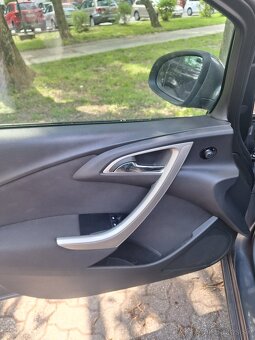 Opel Astra J 2.0cdti 118kw 2012 - 5