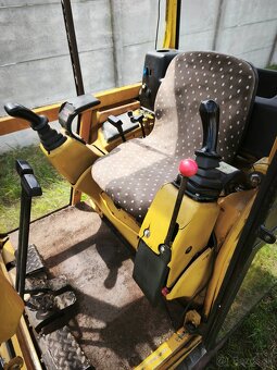 Komatsu PC12R váha 1500kg - 5