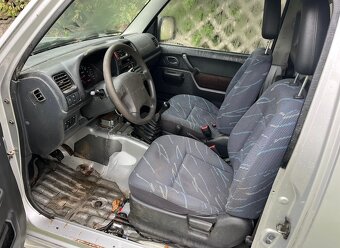 Suzuki Jimny 1.3 - 5